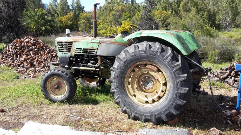 Deutz tractor,log splitter and farm Trailer