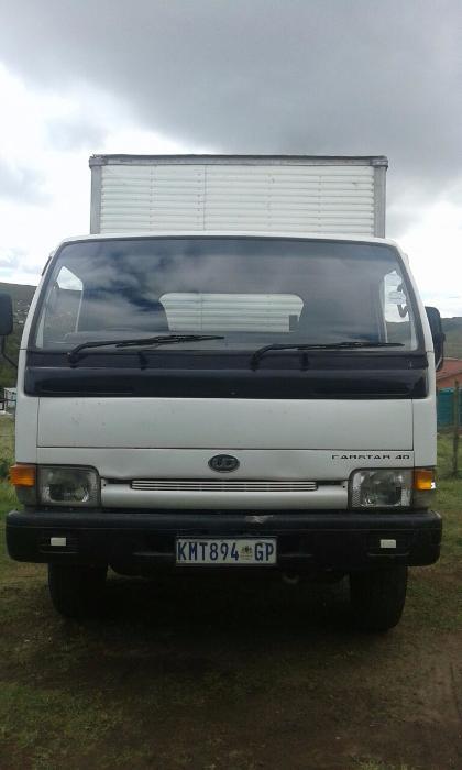 Nissan ud 40 Truck