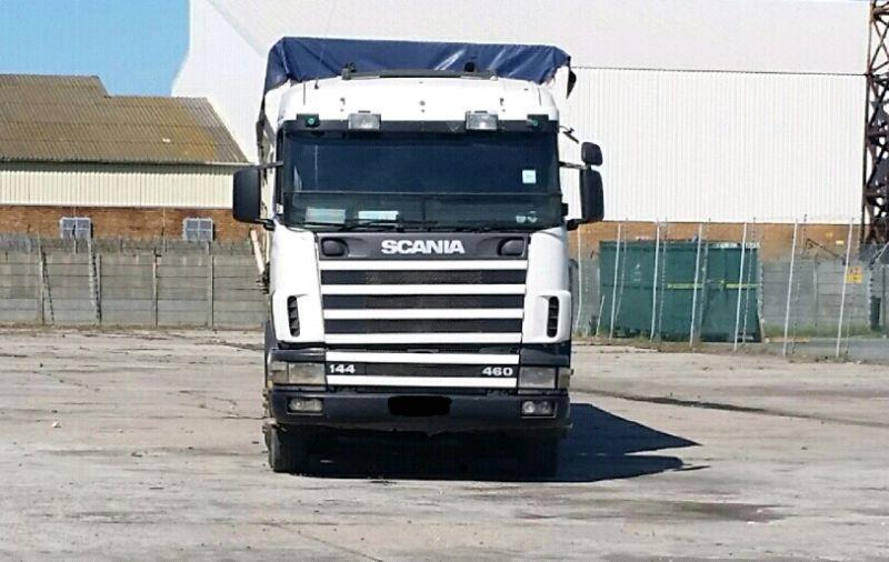 Scania 460 & Tri-axle trailer & LOADS/WORK included
