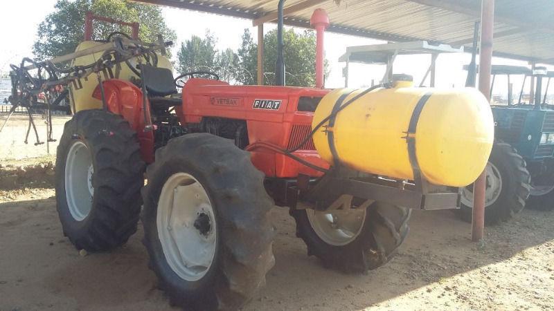 Fiat 600 4x4 tractor with boom sprayers