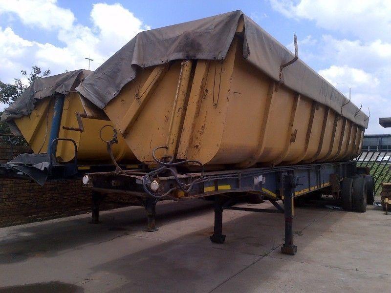 2003/2006 model 30 ton tri axle side tippers on special