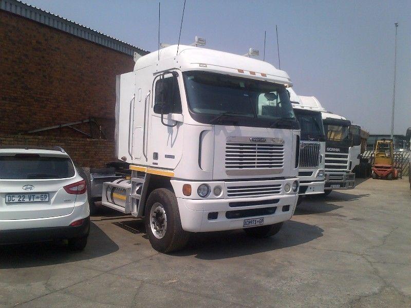 Grand Freight liner truck tractor, 2008 with CAT C12 engine