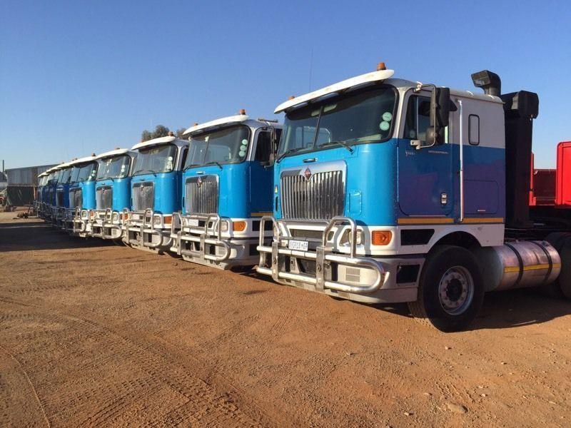 International Eagle 9800 truck tractors