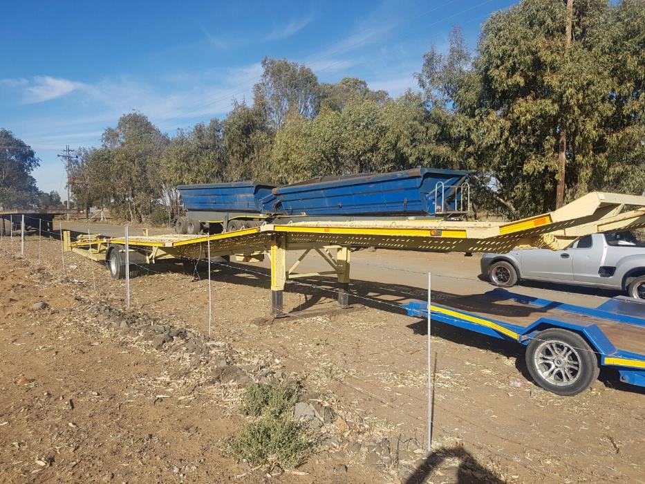 Car Carrier Trailer for 4 To 5 Cars For Sale