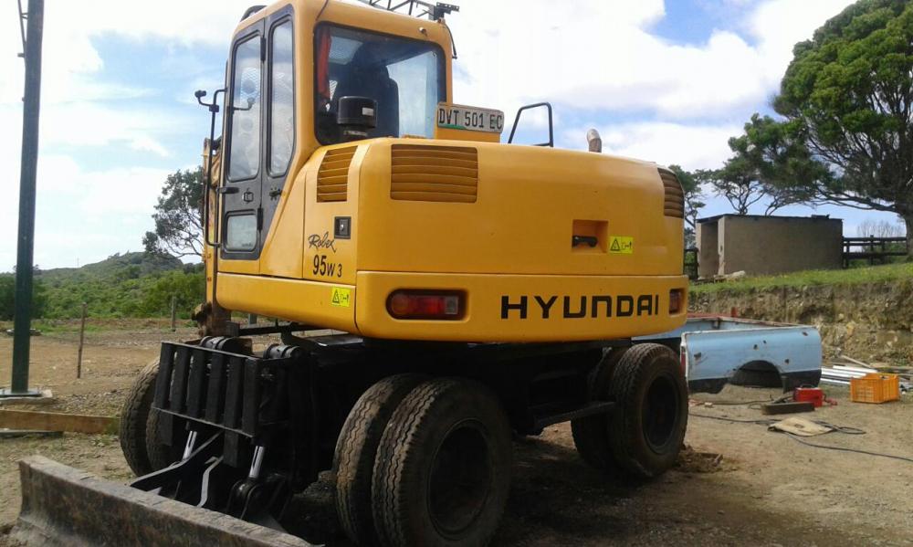 2007 Hyundai 95w-3 wheeled excavator