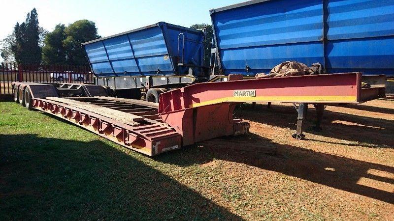 Various used Tri Axle Lowbed Trailers for sale