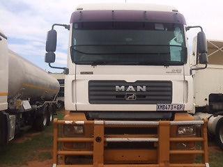 MAN 33.480 Horse Truck