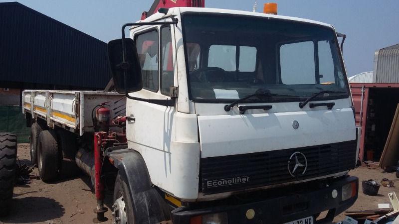 Mercedes Benz Econoliner 1617 crane truck
