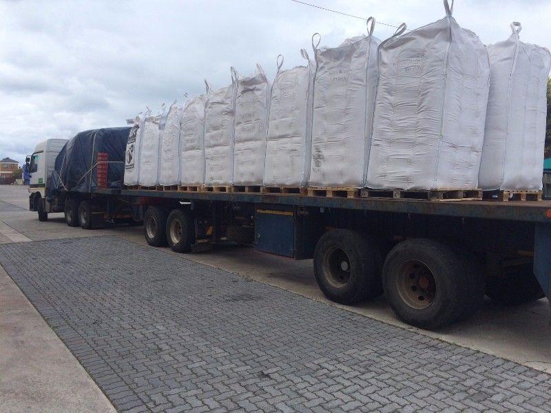 1x Superlink flat bed trailer for hire R13000.00/month and R13000.00 deposit