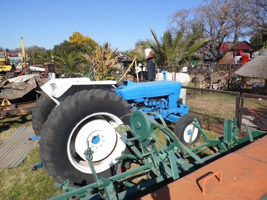 Ford 4000 tractor for sale at auctioneer discount price
