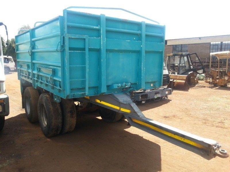 2002, Henred, double axle draw bar trailer with mass sides