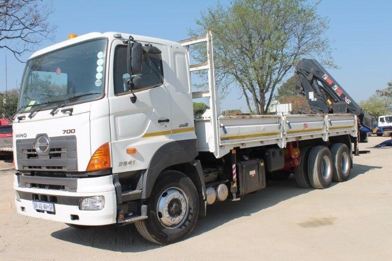 2015 Hino 700 2841 6x4 Crane Truck to be sold on auction 15 Nov at WH