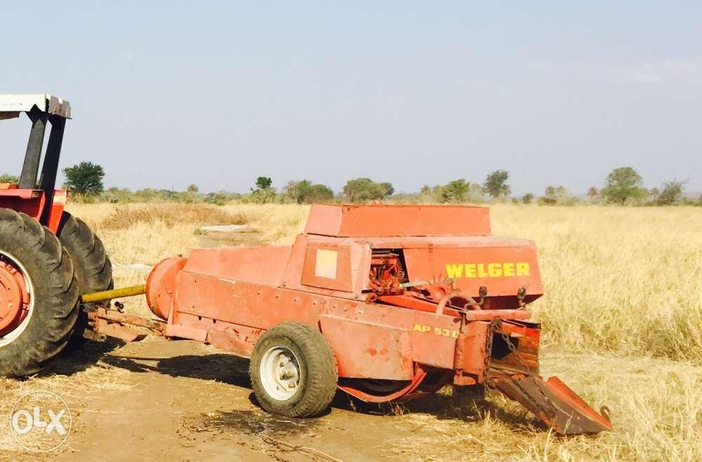 Fiat tractor Plus Welger bailing machine for sale
