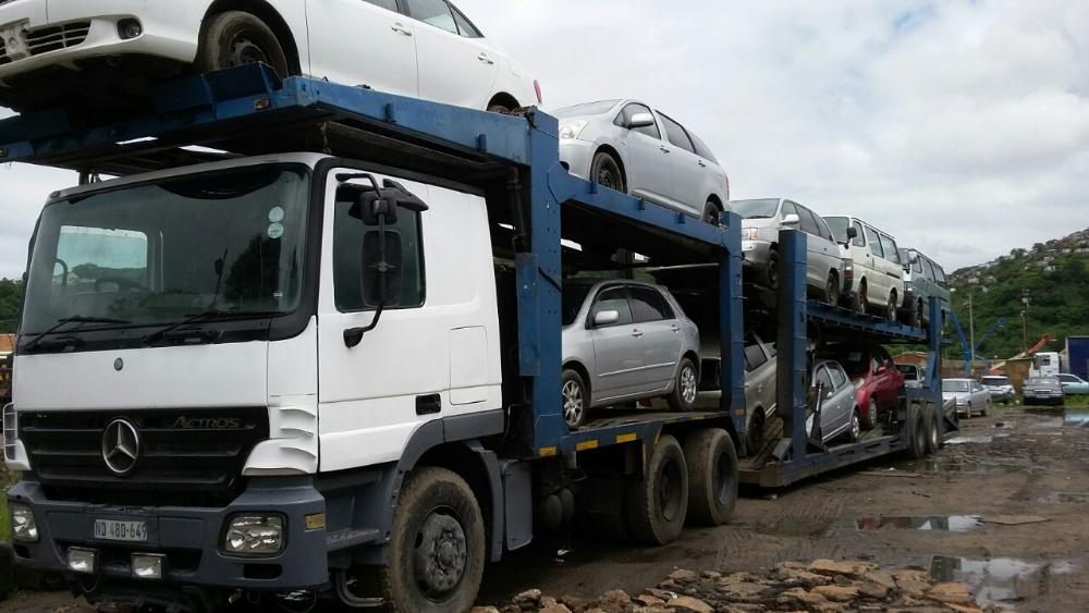 Mercedes Benz Actros with 10 Car Carrier