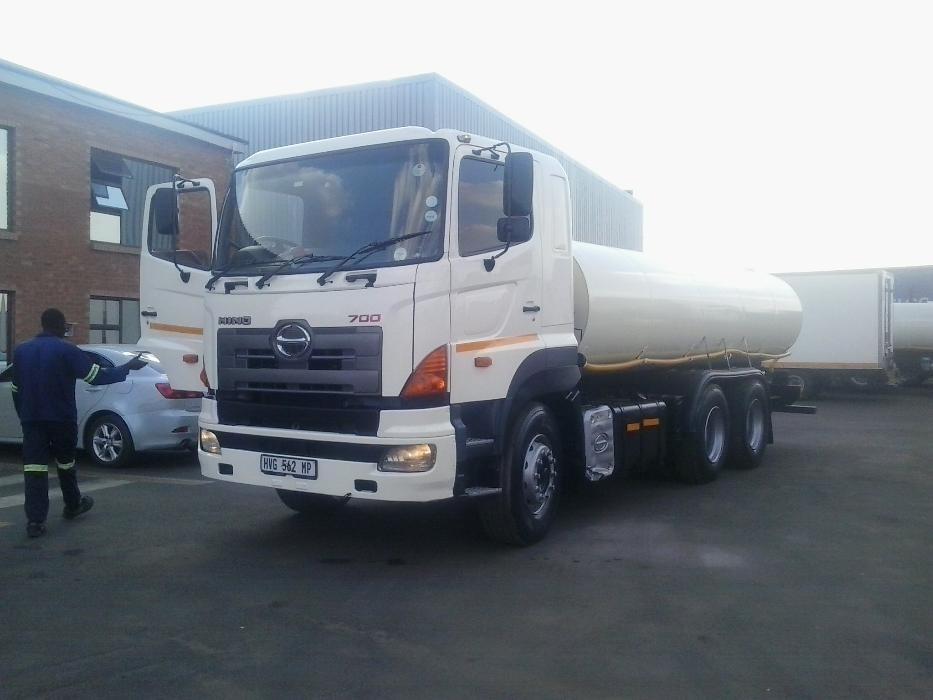 Toyota hino Water Tank Truck For Sale