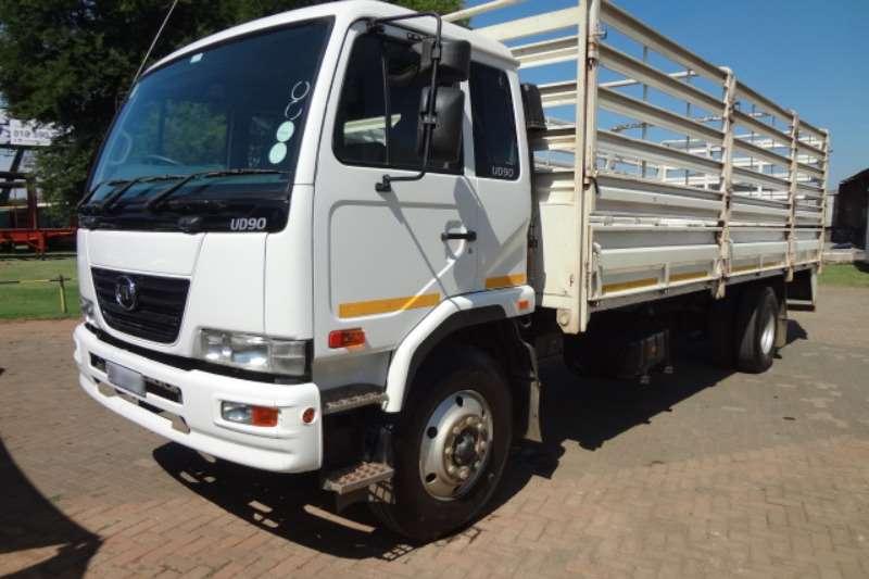 Nissan Cattle body UD90 with Cattle Body Truck