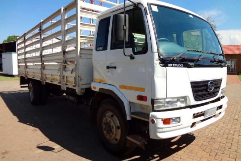Nissan Cattle body UD90 with Cattle Body Truck