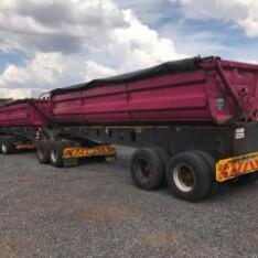 Top trailer 34cube side tipper on special now !!