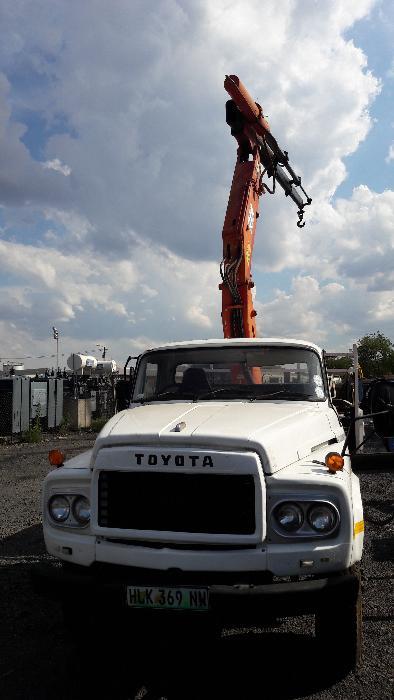 Toyota DA Crane Truck