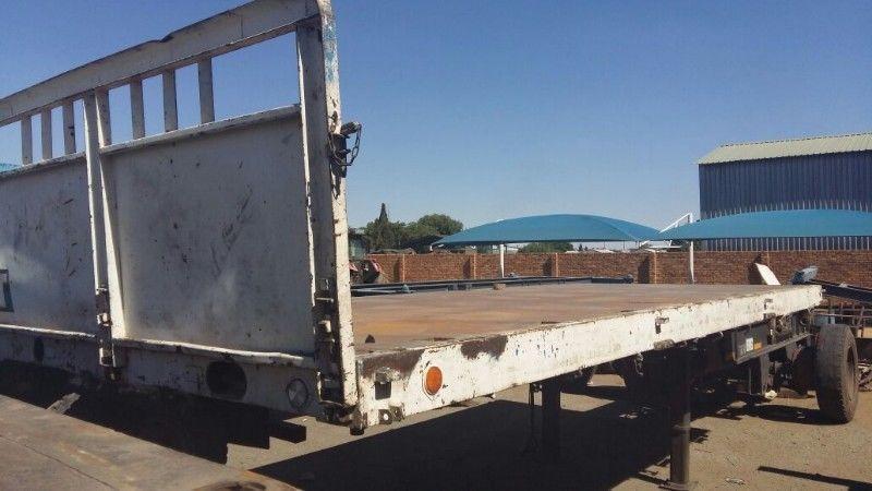 Various used Link Trailers for sale