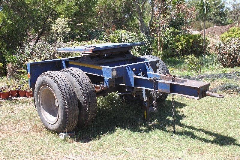 SINGLE AXLE DOLLY PLUS CLOSED BOX TRAILER