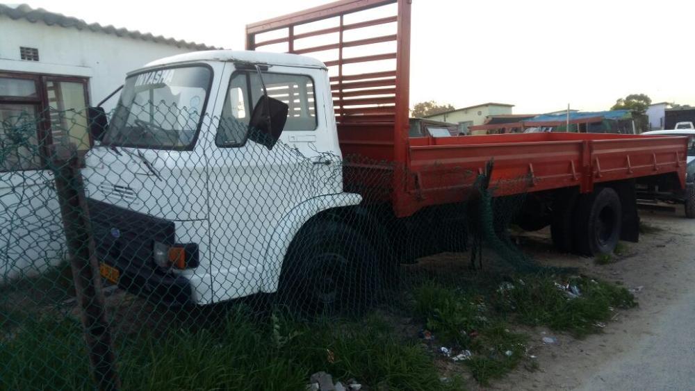 Ford truck for sale you dont touch the engine only body work