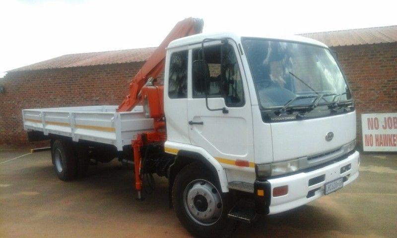 NISSAN UD 80 WITH 6 TON FASSI CRANE