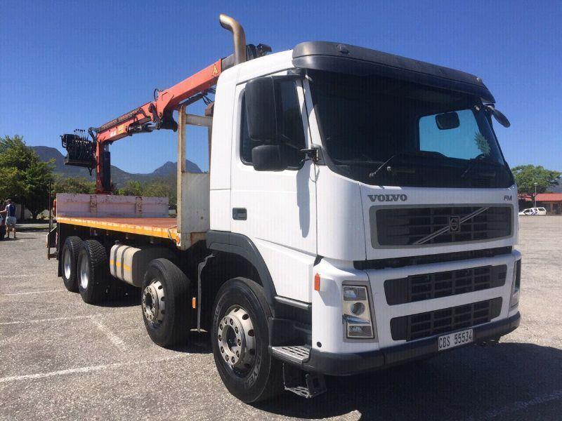VOLVO TWIN STEER ONLY 237 000 KM