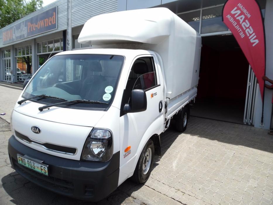 2014 KIA K 2700 Workhorse with Canopy and rubberized loadbox