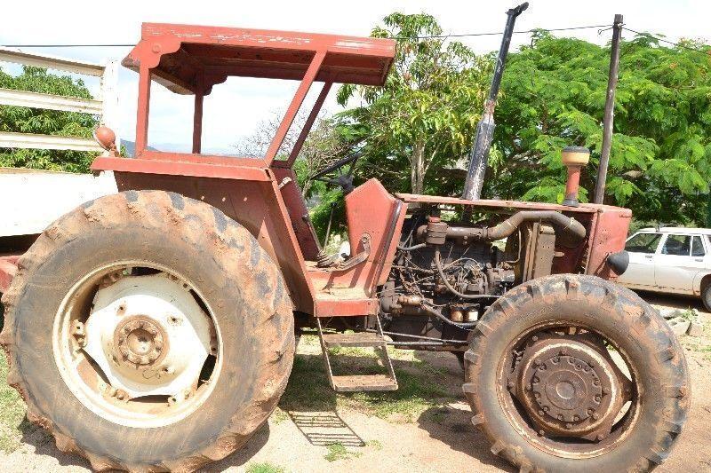 FIAT 880 4WD TRACTOR & TRAILER