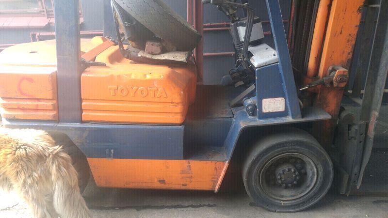 Toyota forklift and lifter