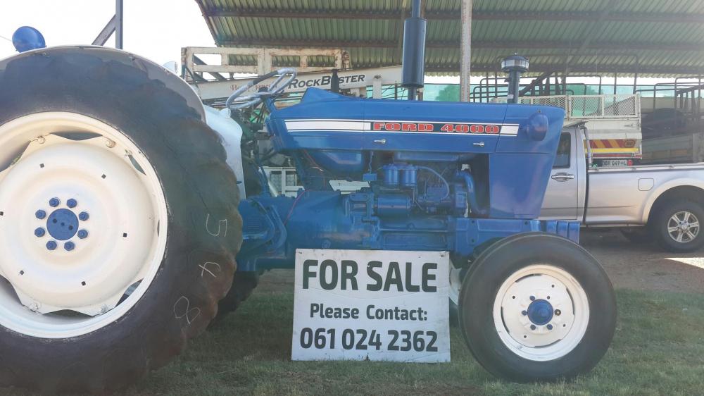 Beautifully restored Ford 4000 56hp tractor for sale