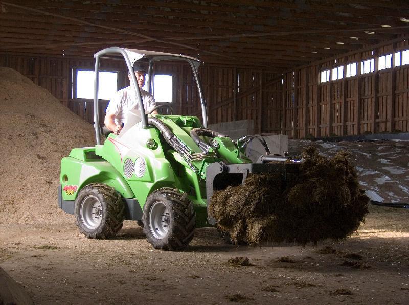The AVANT 500 Series machines are extremely effective and versatile loaders