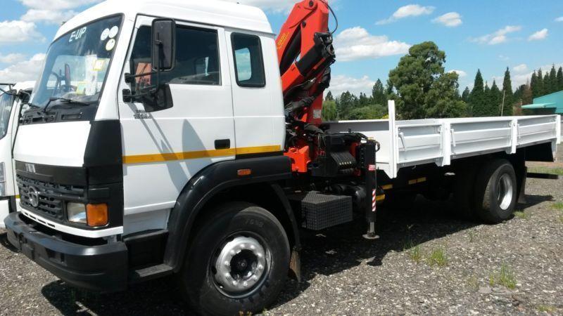 Tata 1518c fitted with new dropside bin and Pk8500 palfinger crane