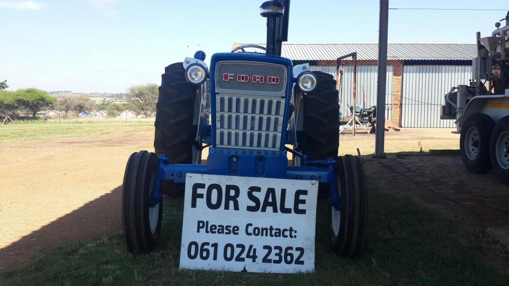 Beautiful Ford 4000 56hp tractor for sale