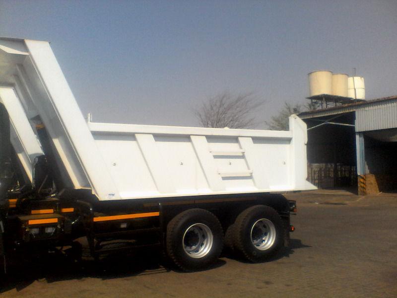 WE MANUFACTURING OF TIPPER BINS AND TRUCK TRAILERS AT THE BEST PRICES!!