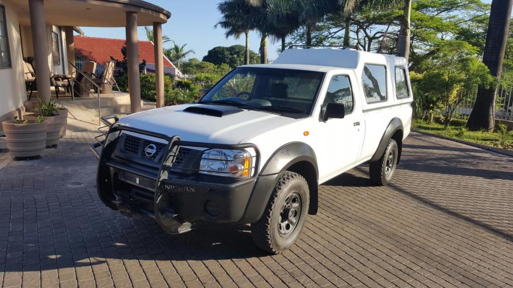 2011 Nissan Hardbody NP300 2.5 TDI 4x4 (low mileage)