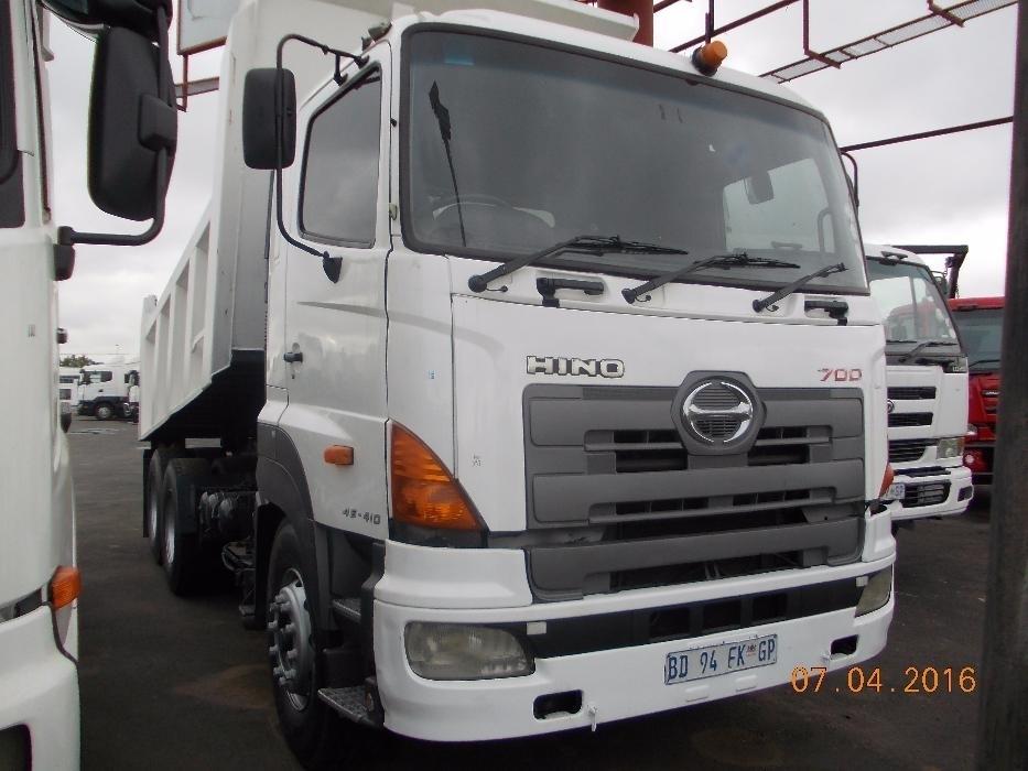 Toyota Hino 700 10 cube tipper for sale