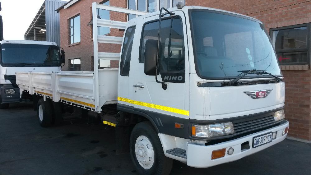 1994 Hino 500 truck fitted with new dropsides truck for sale in Wester