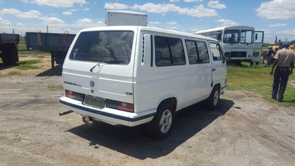 VW Caravelle, 2.6, needs attention