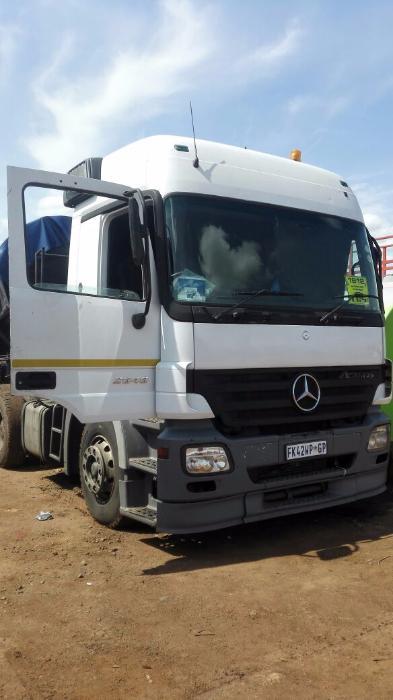 2004 Merc Benz and 2006 side tipper trailer for sale