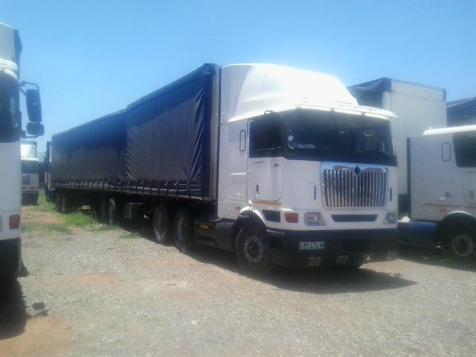 International Horse and Side Tipper Trailer For Sale