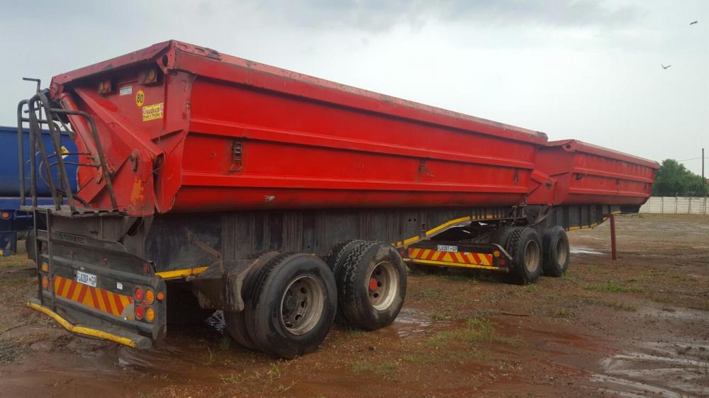 2007 SA Truck bodies side tipper link
