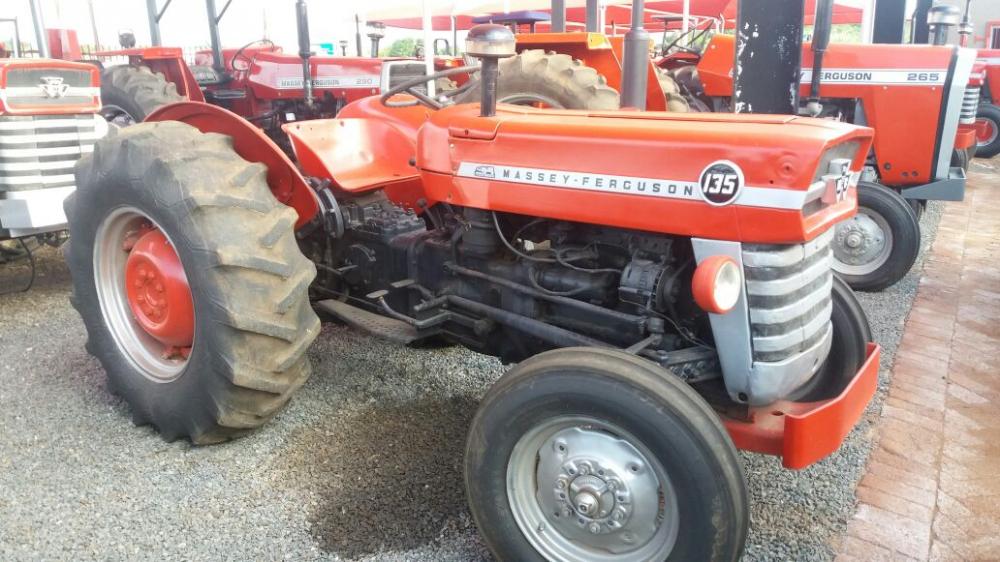 Massey Ferguson 135 Tractor