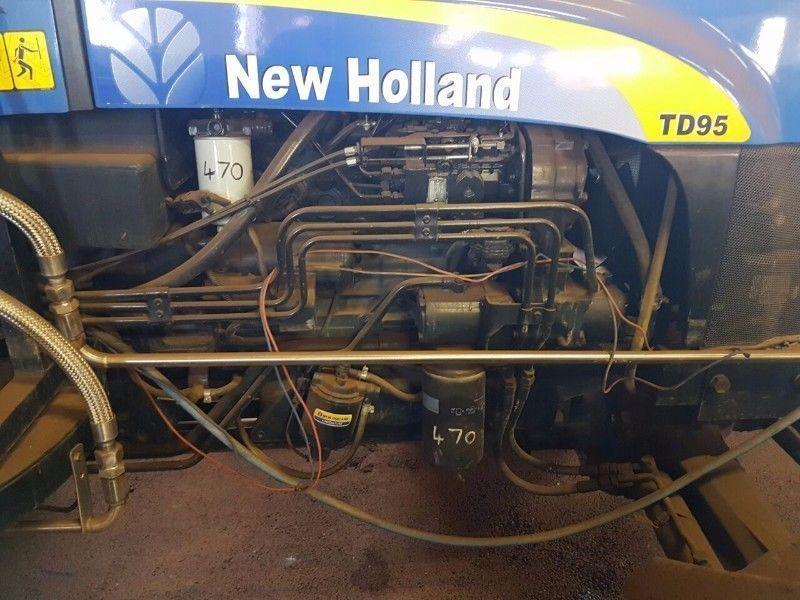 New Holland TD95 Tractor