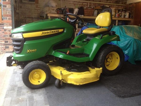 Used John Deere Ride on mower lawn mulching