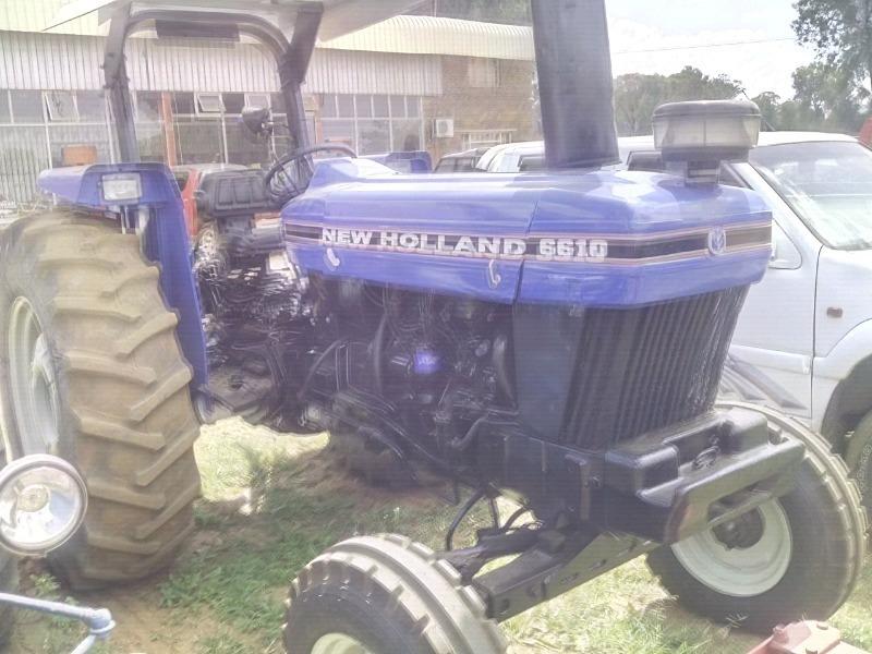 New Holland 6610 tractor