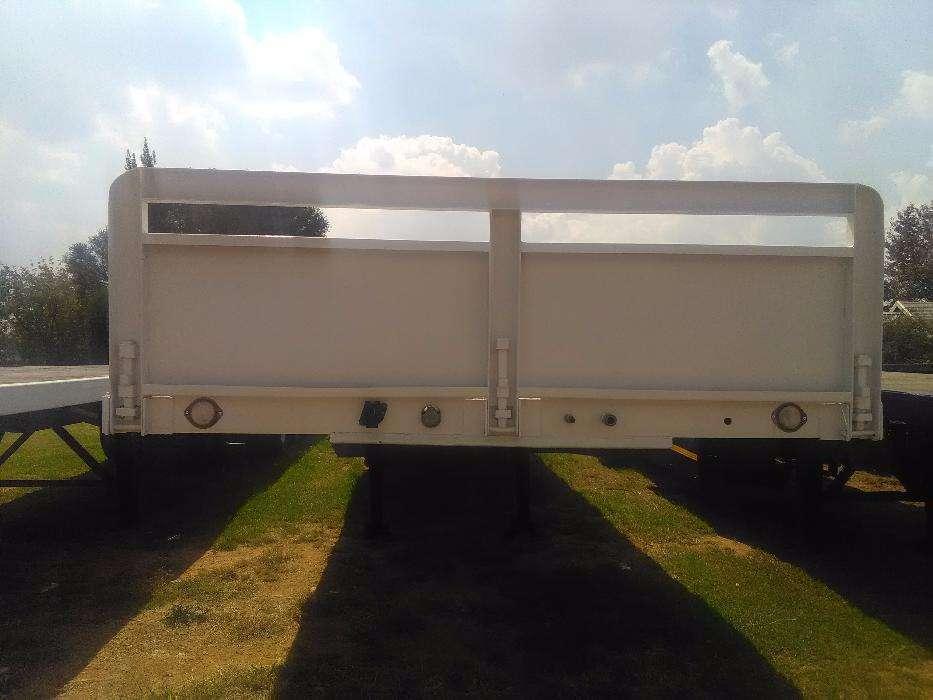 SA Bodies Tri-axle 14m air ride 2002