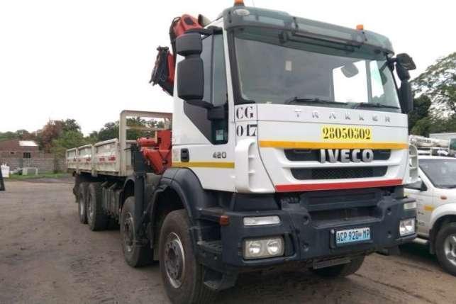 Iveco Crane truck Trakker 420 8x4 with Palfinger PK32080 Crane Truck