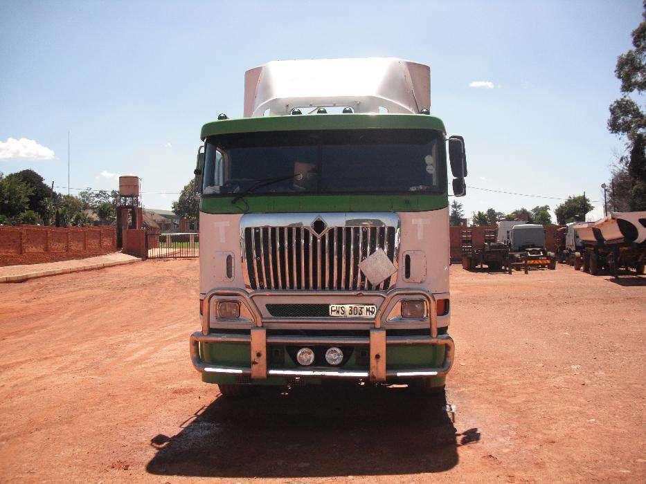 9700i International truck tractor for sale